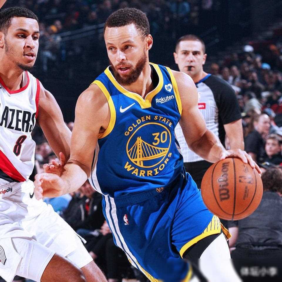 欧博登录-险胜引发热议！，库里在勇士比赛中比赛规则变更引发球迷热议的简单介绍